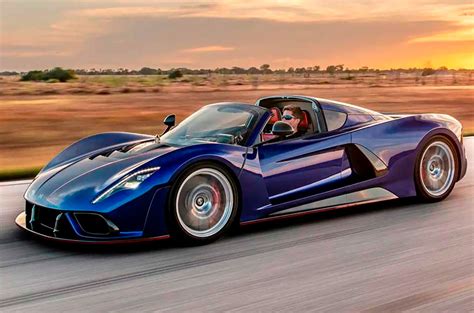 Hennessey Venom F5 Roadster el más veloz Conduciendo