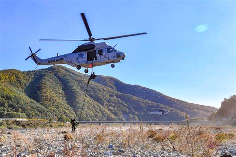 South Korean Marines conduct air assault training with MUH-1 Marineon ...