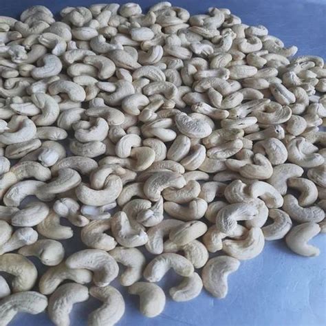 Whole W Grade Cashew Nut At Rs Kg Cashew Nuts W Kaju In