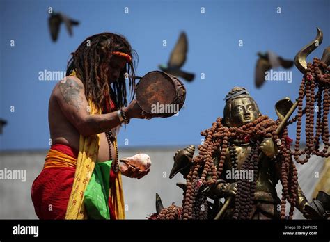 March 8 2024 Kathmandu Bagmati Nepal A Hindu Priest Offers Prayers