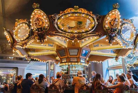 Carousel Bar Cool Bars Hotel Monteleone Historic Hotels