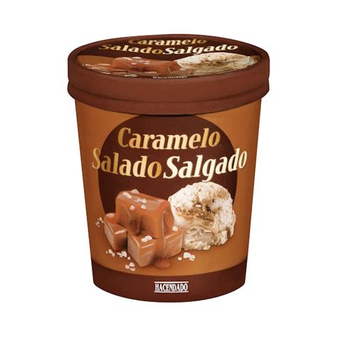 Helado Caramelo Con Salsa De Caramelo Salado Y Trozos De Caramelo