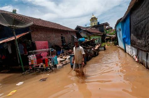 Foto Ratusan Rumah Di Pandeglang Terendam Banjir Chatnews Indonesia