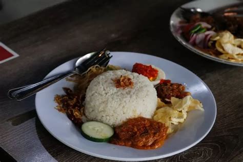 3 Tempat Makan Sunda Yang Enak Dan Murah Di Bekasi Cocok Buat