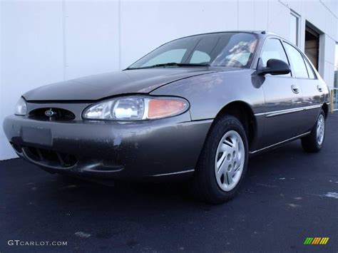 Mineral Gray Metallic Ford Escort Se Sedan Photo