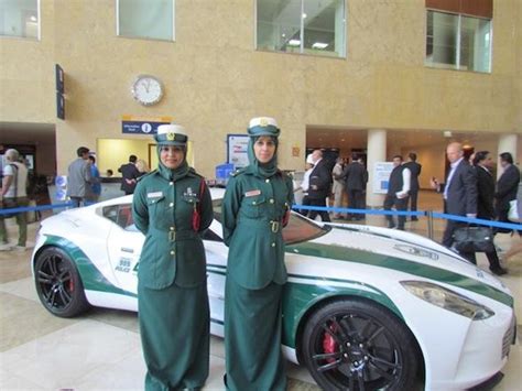 Bugatti Veyron as a police car? Sure, in Dubai - The Weekly Driver