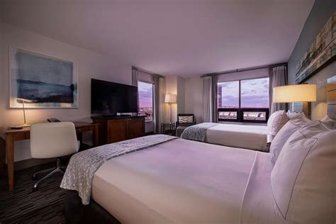 Hilton San Diego Gaslamp Quarter Reviews, Deals & Photos 2023 - Expedia