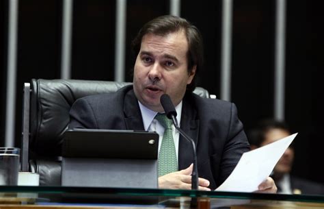 Mesmo Rosso na disputa PSD formaliza apoio à reeleição de Maia