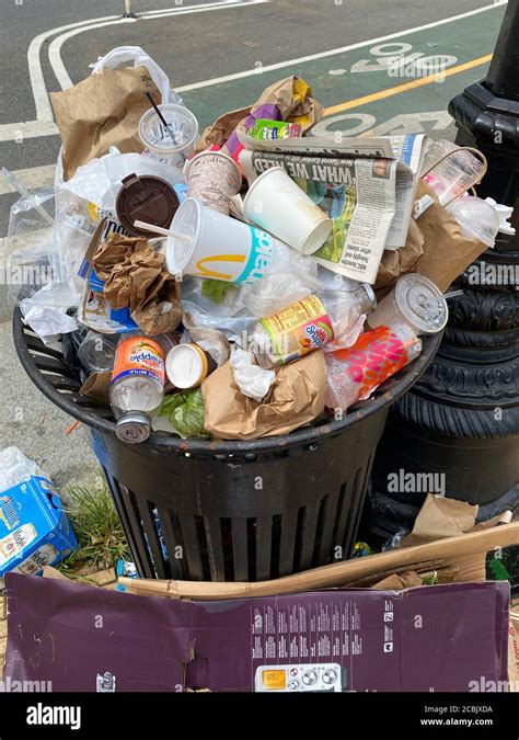 Overflowing Trash Can Hi Res Stock Photography And Images Alamy