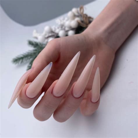 iamalism Nude nails nail idea нюдовый маникюр нюд длиные ногти стилеты Ногти Маникюр
