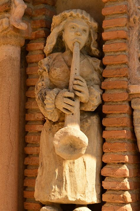 Statue On Castillo De Colomares Benalmadena Pueblo Spain Flickr