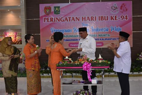 Peringatan Hari Ibu Pj Bupati Anang Dirjo Ajak Kaum Perempuan Warnai