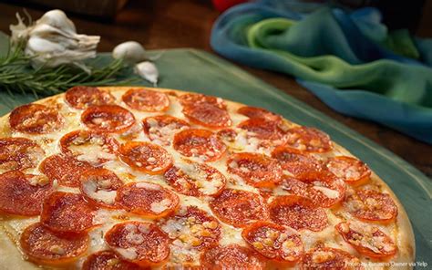 The 15 Best Pizza Deals for Under $10