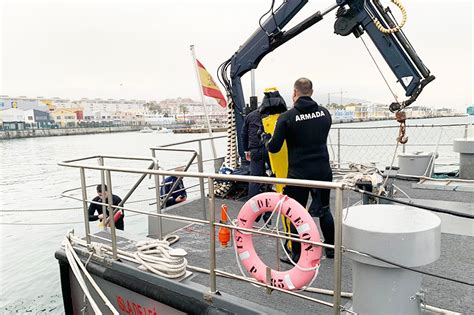 La Unidad De Buceo De C Diz De La Armada Se Despliega En Ceuta