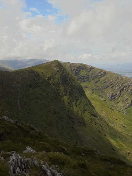 Droppa 522m Mountain Caha Mountains N Coomnadiha Ireland At