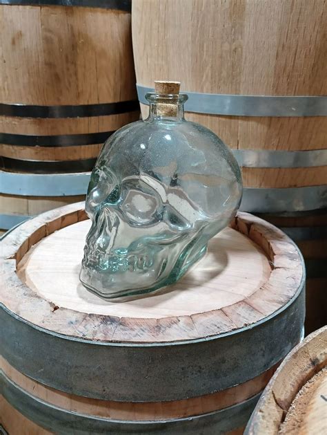 Hand Blown Glass Skull Bottle With Cork Topper 800ml ~27 Oz Stampede Stills