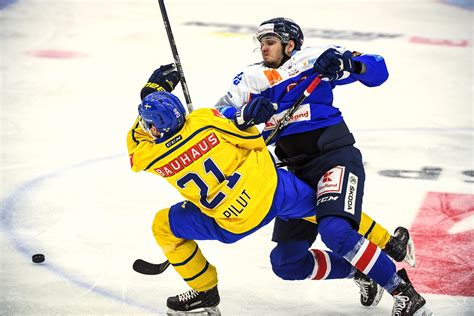 Slovensko na MS v hokeji prehralo po predĺžení so Švédskom 3 4