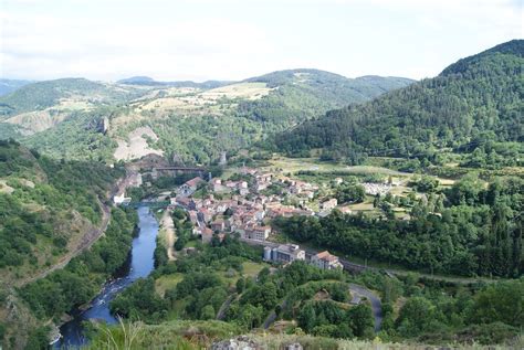 Vallées et gorges de l Allier Compagnie des Sentiers Maritimes