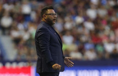 Antonio Mohamed Antiguo Entrenador Del Celta De Vigo Conquista Brasil