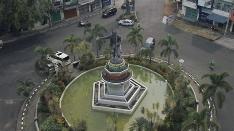 Mengenal Tugu Guru Patimpus Tokoh Pendiri Kota Medan Vlix Id