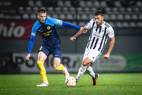 NAPOVED TEDNA Šeško s soigralci pričakuje Hoffenheim v nedeljo derbi