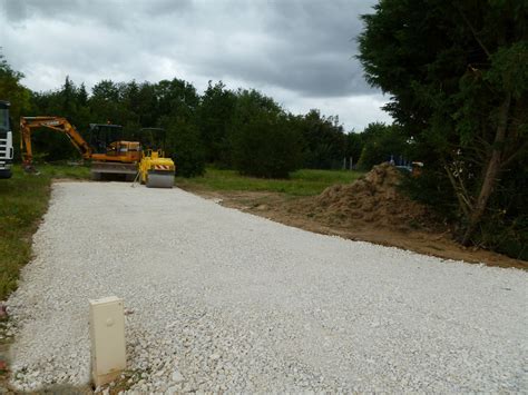 COMMENT FAIRE UN CHEMIN D ACCÈS MAISON Galets Granulats Cie GGC