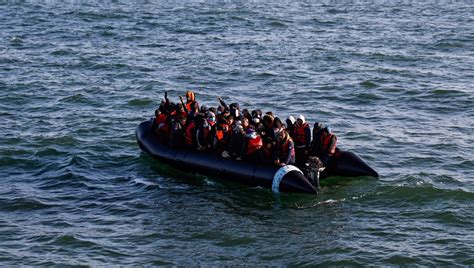 Mort De Migrants Dans La Manche Cinq Militaires Mis En Examen Pour