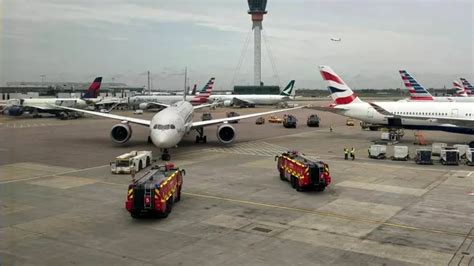 Incident Pe Aeroportul Heathrow Dou Avioane S Au Ciocnit La Sol