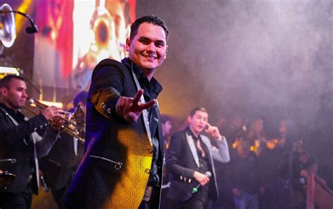 El Cantante Samuel Sarmiento El Vocalista De La Banda Los Recoditos