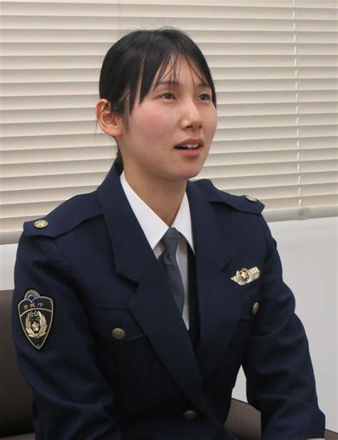 ボード「police」のピン 女性警官 女性警察官 女性 仕事