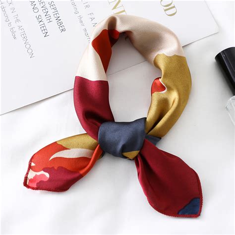 Petit Foulard Femme Rouge Jade Miss Foulard N1 En France