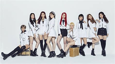 Download Nancy Momoland HD Black And White Wallpaper | Wallpapers.com