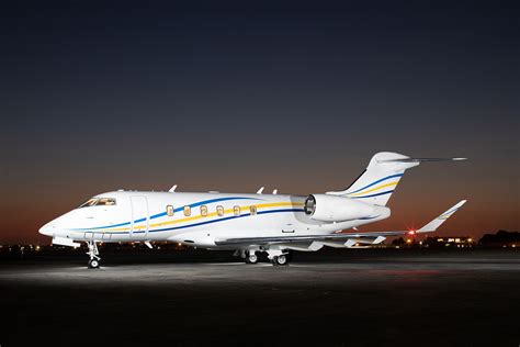 Bombardier Challenger 350 - Private Jet Charter - Latitude 33 Aviation