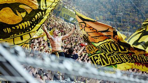 The Yellow Wall | Borussia Dortmund - SoccerBible