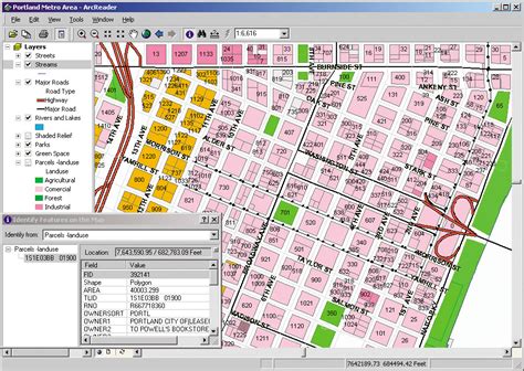 Esri News ArcNews Summer 2002 Issue ArcReader Now Available