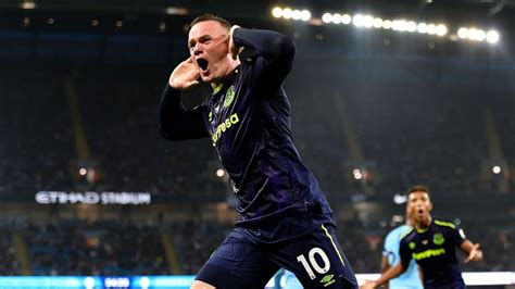 Wayne Rooney Becomes Second To Reach 200 Goals In Premier League Espn