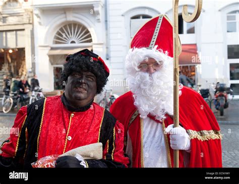 Pete Negro Y San Nicol S Dos Personajes Tradicionales De Navidad De