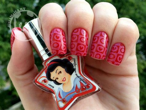 Esmalte Da Branca De Neve Snow White Nails White Nail Polish Pool