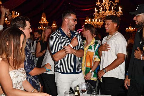 Chiefs Patrick Mahomes And Travis Kelce Are Bffs On And Off The Field 71001 Hot Sex Picture