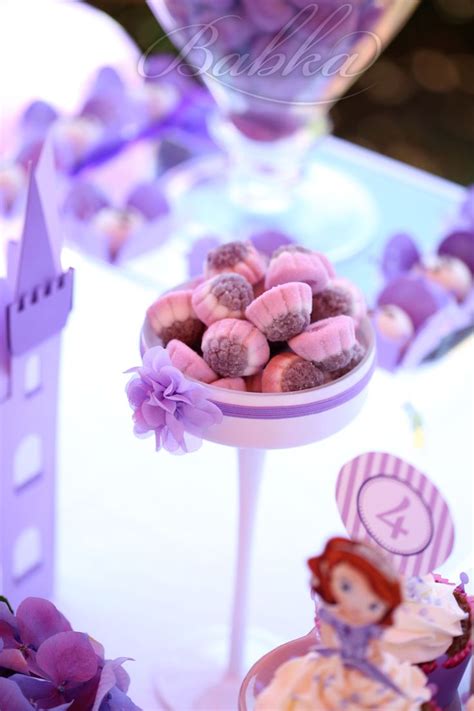 Pin De Babka Sweet Table Design Em Princess Sofia Disney Garden Party