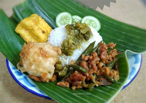 Resep Nasi Campur Telur Goreng Tepung Sambal Ijo Oseng Tempe Oleh