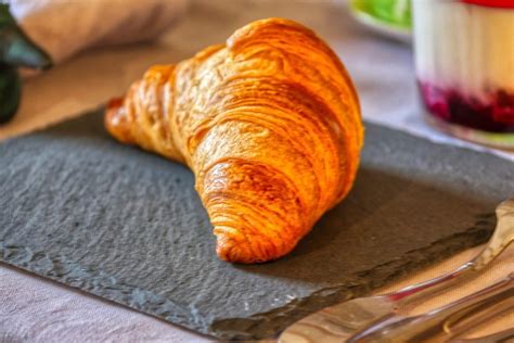 Le croissant au beurre KERBELEG Petit déjeuner