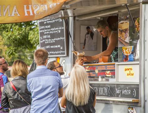 Festiwal Smaków Food Trucków w Olsztynie 2023 Co dobrego zjemy LISTA