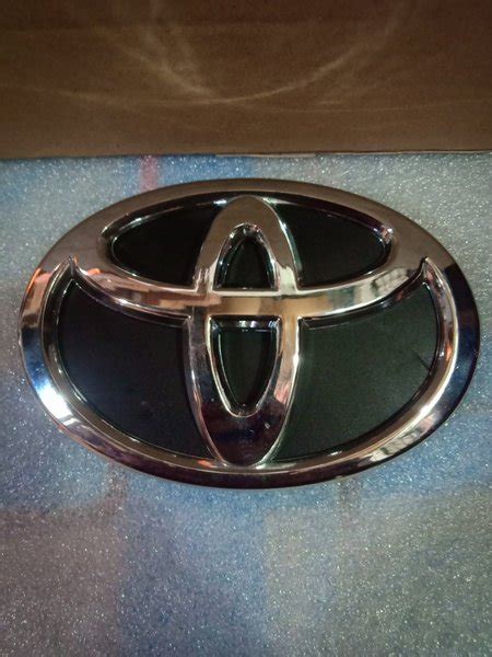 Jual Emblem Logo Grill Toyota Grand Avanza Hilux Calya Fortuner Dan All