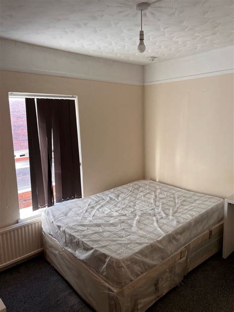 Double Rooms In A Professional Hmo Room To Rent From Spareroom