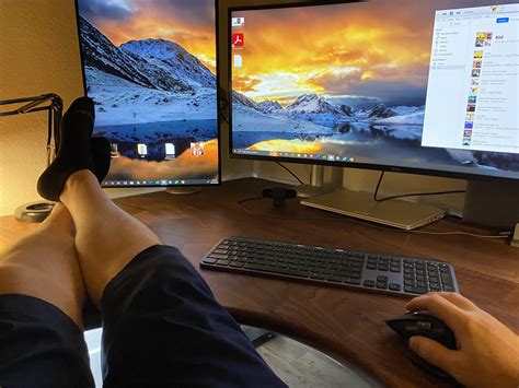 Need help finding a desk with some depth : r/StandingDesk