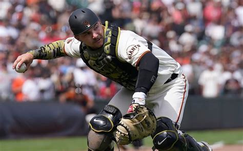 patrick bailey named  gold glove finalist   giants