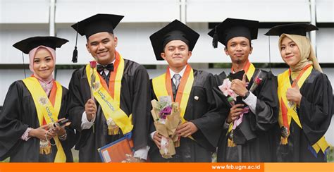 Feb Ugm Luluskan Sarjana Pada Wisuda Program Sarjana Periode I