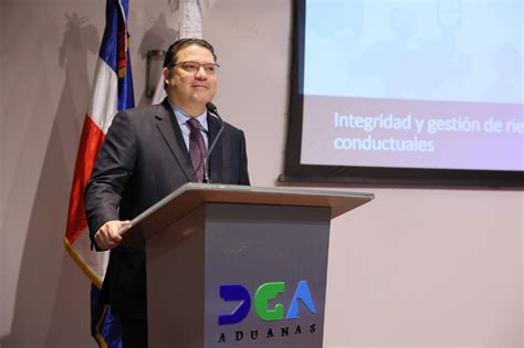 VIDEO Aduanas realiza capacitación Hacia una Dominicana sin