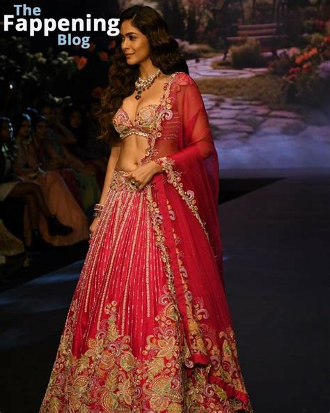 Mrunal Thakur Mrunalthakur Nude Leaks Photo TheFappening